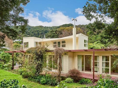 39 Cheviot Road, Lowry Bay