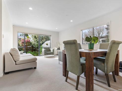 12/55 Verbena Road, Birkdale