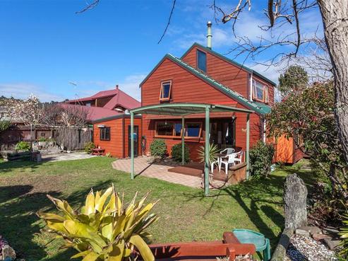 111 Brook Place, Whangamata