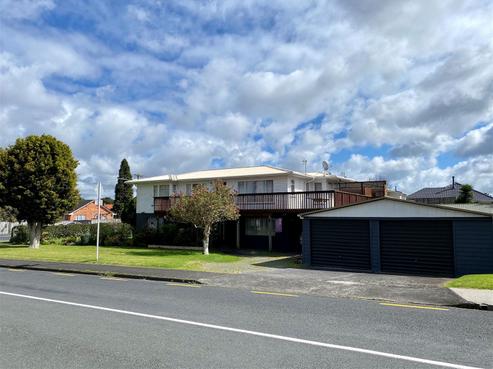 51 Taikata Road, Te Atatu Peninsula