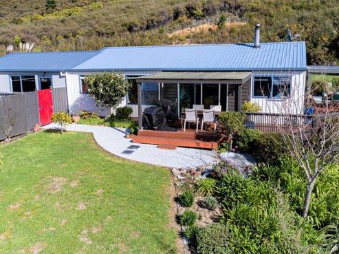 1525 Takaka-collingwood Highway, Parapara