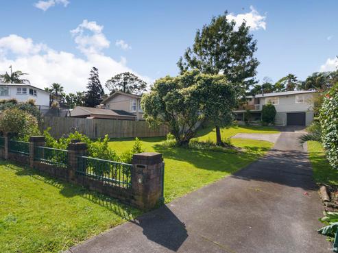44 Patts Avenue, Glendene