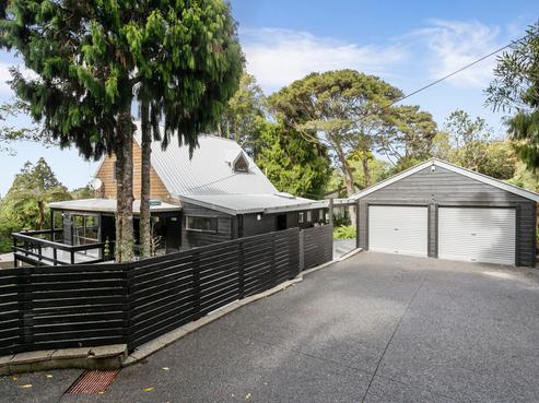 759 Scenic Drive, Henderson Valley