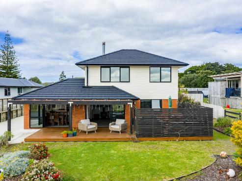 35 Karoro Road, One Tree Point