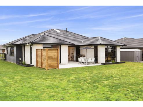 18 West Thompson Street, Leamington
