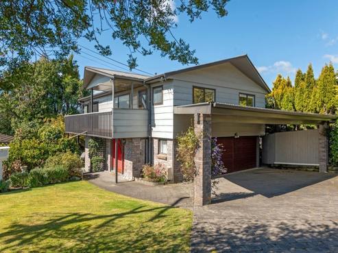 66 Utuhina Road, Springfield