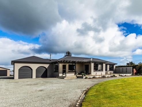 83 Dejoux Road, Winton