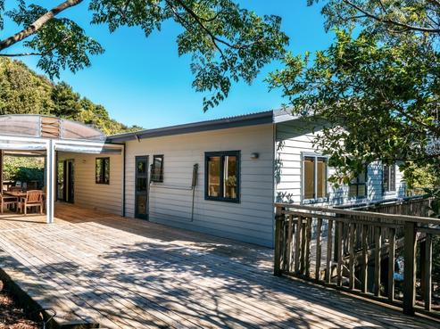 47 Crescent Road East, Ostend
