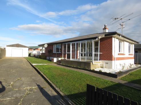 13 Dundee Street, Strathern