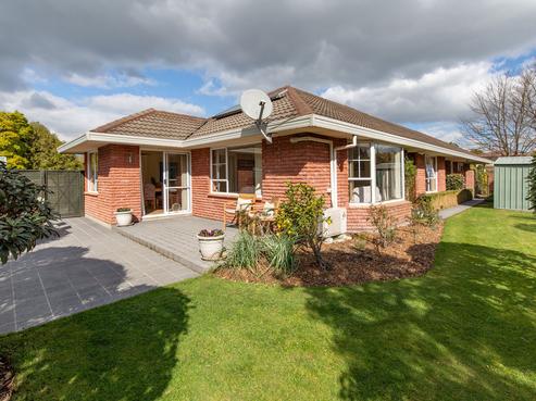 8 Crosdale Place, Burnside