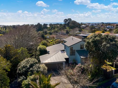 4 Sequoia Grove, Merrilands