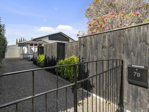 79 Linton Street, West End