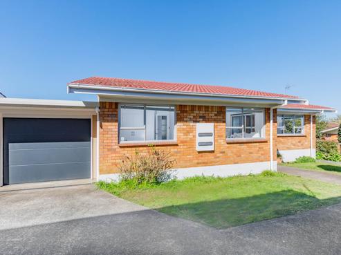 2/84 Namata Road, One Tree Hill