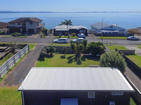 27 Crispe Road, Clarks Beach