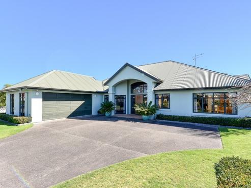 37 Huntington Drive, Huntington