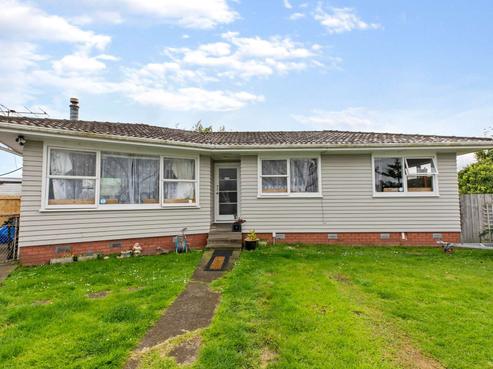8 Rainbow Place, Wattle Downs
