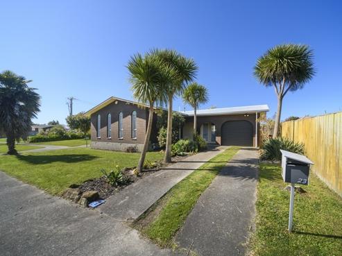 23 Robinson Crescent, Westbrook