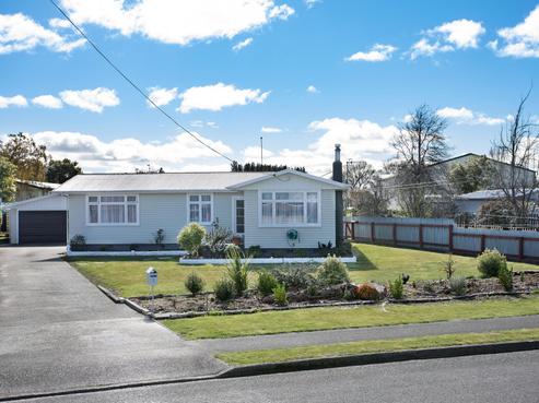 1 Oaklea Avenue, Marton