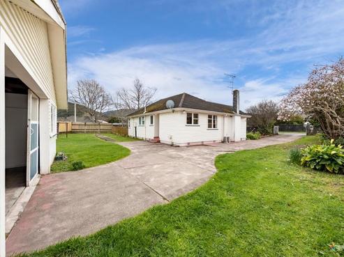 105 Thackeray Street, Trentham