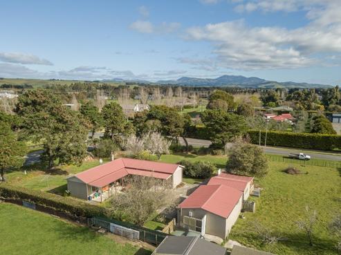 79 Oxford Street, Martinborough