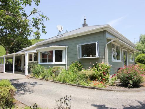 1000 Kaukatea Valley Road, Okoia