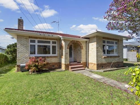 16 Bell Street, Hamilton East