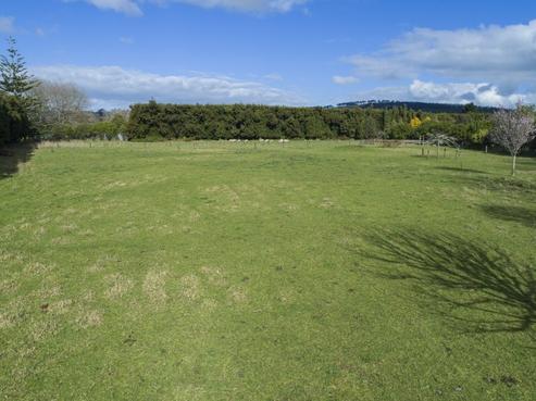 13 Proctor Road, Poroti