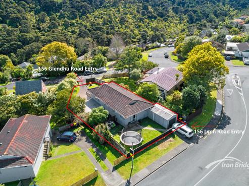 156 Lynn Road, Bayview