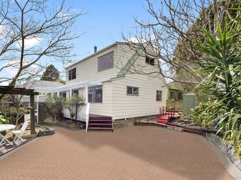 1/10 Thomas Rea Place, Te Atatu South