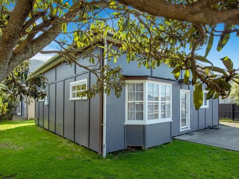 73 Broadway, Picton