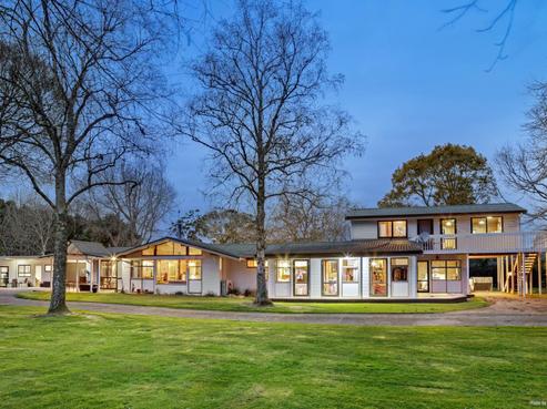 170 Parish Line Road, Clevedon
