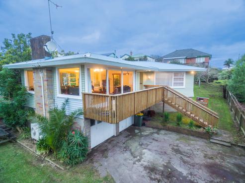 9 Rimu Street, Helensville