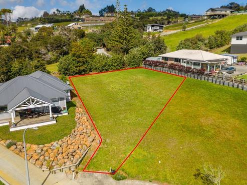 11 Frangipani Street, Cable Bay