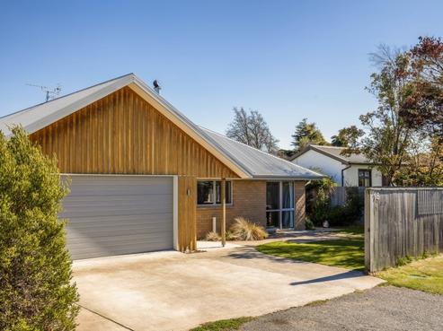 16 Brighton Street, Leithfield