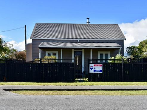 17 Peel Street, Westport