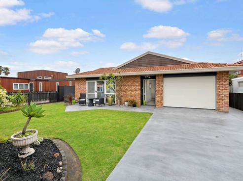 3A Pine Road, Orewa