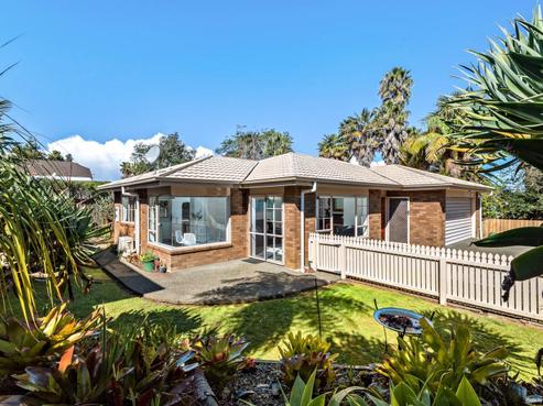 1/41 Tirimoana Road, Te Atatu South