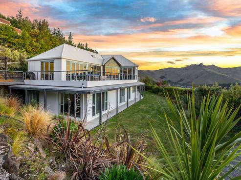 206 Cannon Hill Crescent, Mount Pleasant