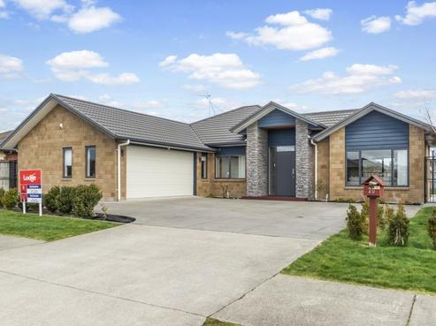 20 Sirius Crescent, Rototuna North