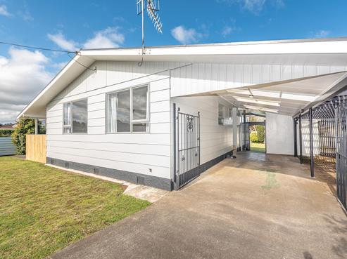 14 Chester Road, Springvale