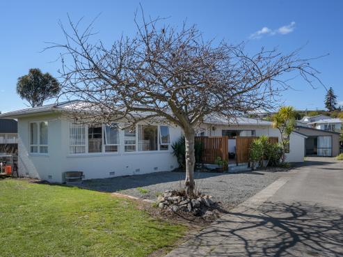 327 Annesbrook Drive, Annesbrook
