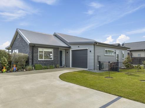 4 Rogers Place, Kinloch
