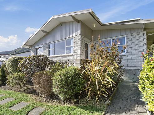 29 Huia Street, Waikanae