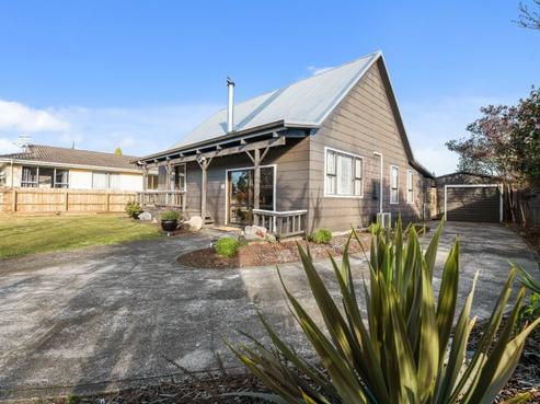 10 Urquhart Place, Fairy Springs