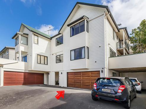 10 Hall Avenue, Newtown
