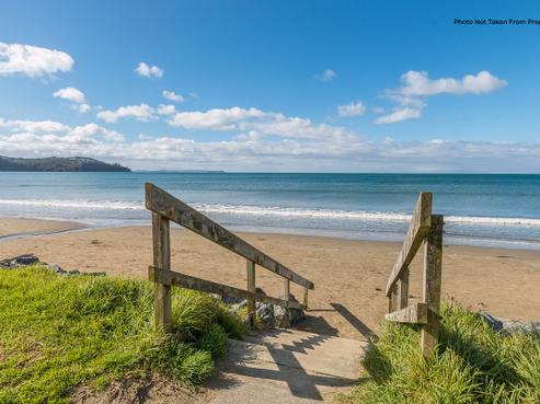 9 Eaves Bush Parade, Orewa