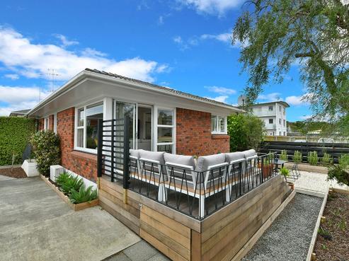 4/766 Beach Road, Browns Bay