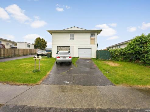 1/11 Frobisher Way, Clendon Park