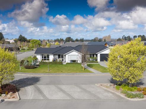 17 Orchard Grove, Netherby