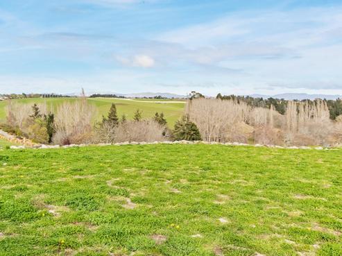242 Otipua Road, Highfield